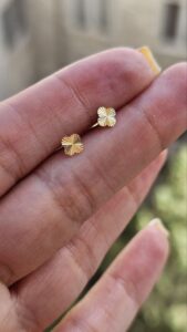 title% 27 سرویس طلا عروس