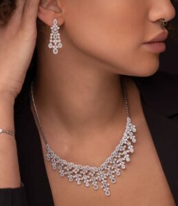 طلای سفید چیست و چه تفاوتی با طلای زرد و نقره دارد؟