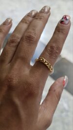 طلا کارتیر در جعبه مخصوص