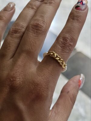 طلا کارتیر در جعبه مخصوص